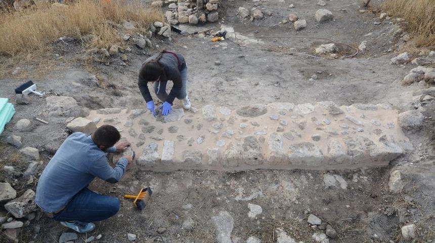 Mardin Kalesin&rsquo;de arkeolojik kazılar s&uuml;r&uuml;yor