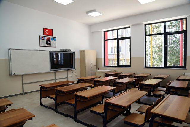 Tüm sınıfları gün ışığı alan okulu, Bakan Selçuk açacak
