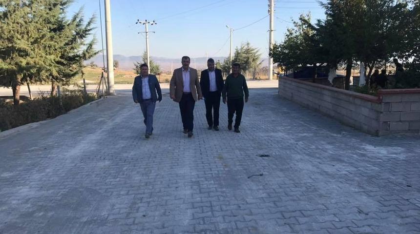 &Ccedil;ivril&rsquo;de yol yapım &ccedil;alışmaları s&uuml;r&uuml;yor