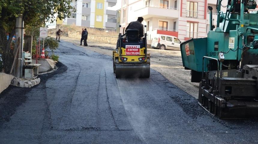 Asfalt &ccedil;alışmaları devam ediyor