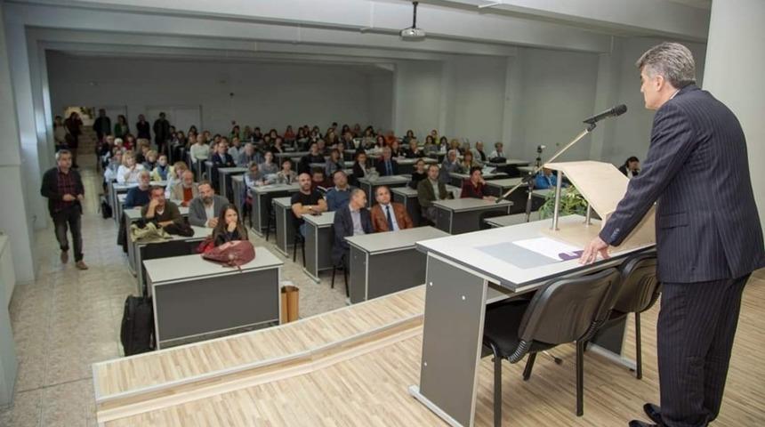 Trakya &Uuml;niversitesi Bulgaristan Şumen &Uuml;niversitesinde sergi a&ccedil;tı