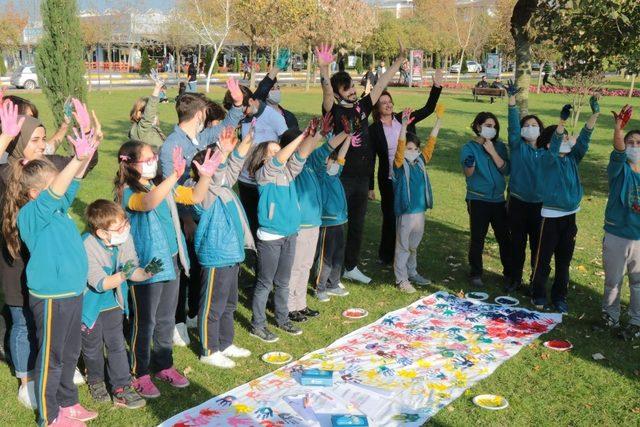 SAÜ’lü öğrencilerden lösemili çocuklara destek