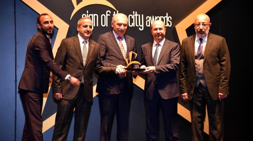Sel&ccedil;uklu Belediyesi "Sign of the City Awards" yarışmasından 3 &ouml;d&uuml;lle d&ouml;nd&uuml;