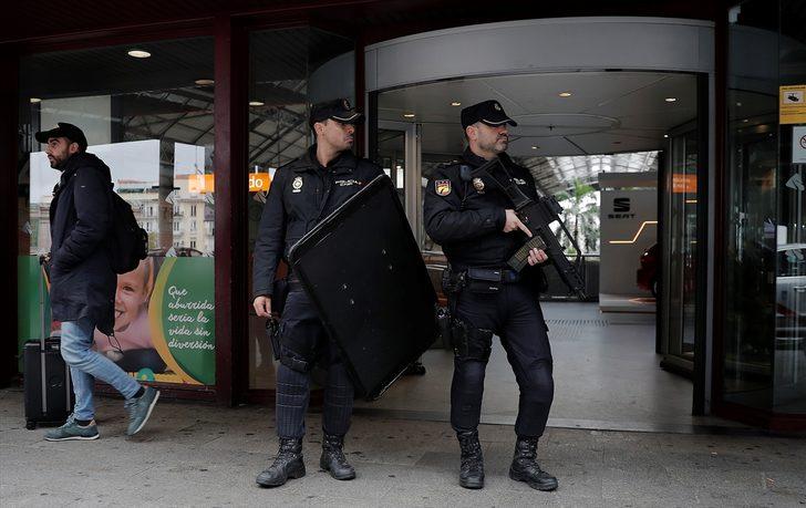 Avrupa diken üstünde! iki büyük kentte bomba paniği G5