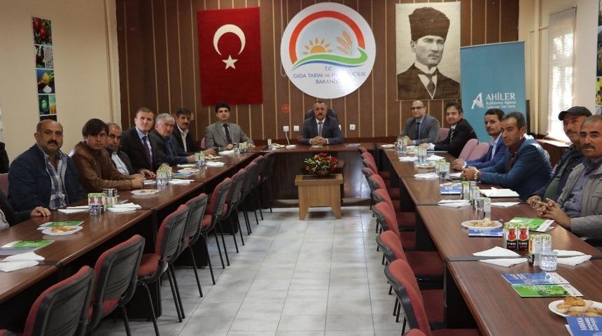 Birlik ve kooperatiflere bilgilendirme toplantısı yapıldı