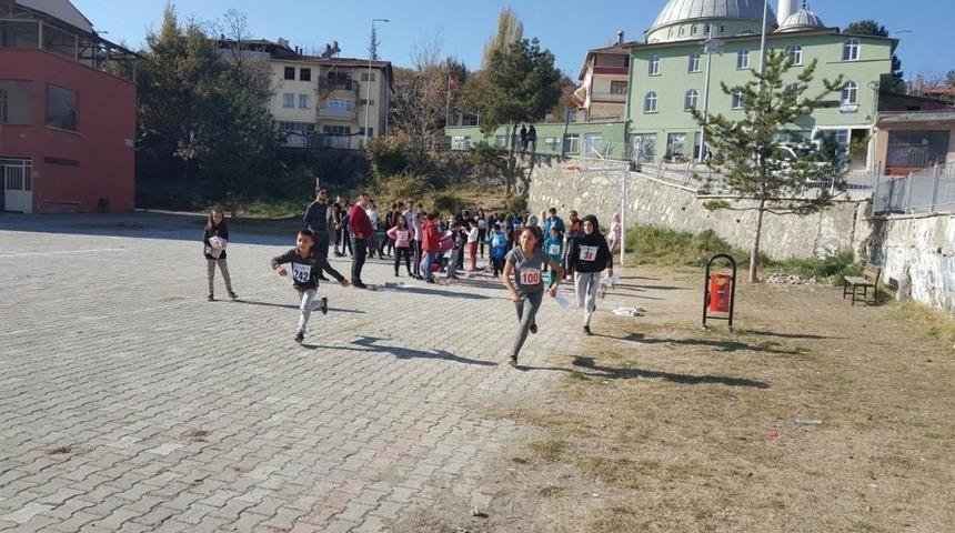 Bayat&rsquo;ta ilk kez oryantiring yarışı yapıldı