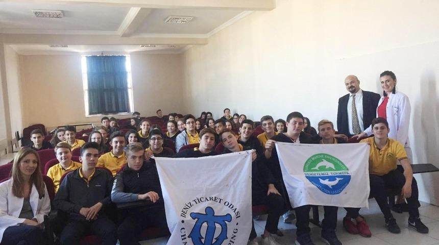 Turmepa-Deniz Temiz Derneği&rsquo;nden Ayvalıklı &ouml;ğrencilere anlamlı ders