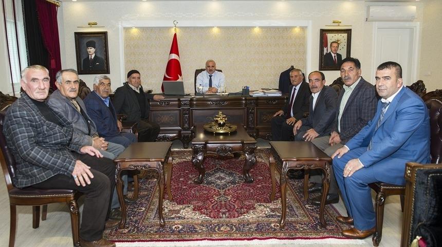 Mahalle muhtarlarından Vali Zorluoğlu’na teşekkür ziyareti