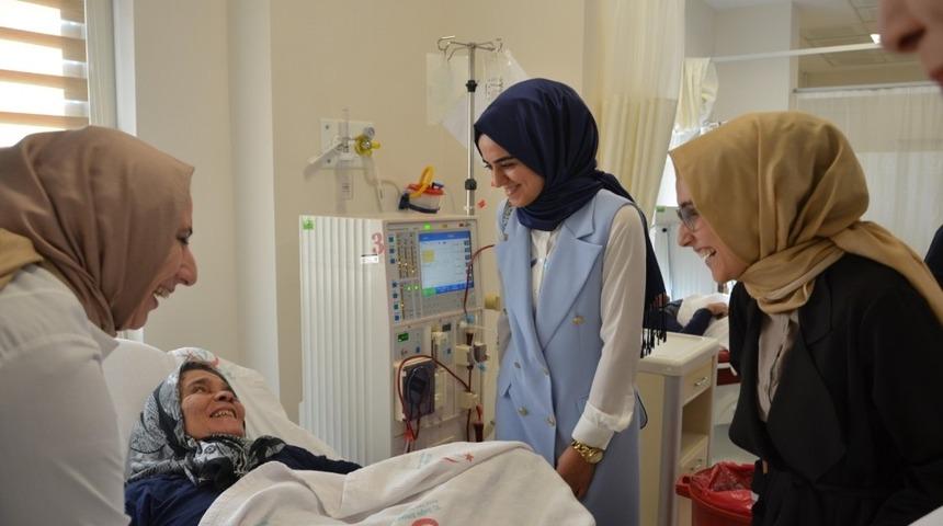 AK Partili gen&ccedil;lerden l&ouml;semili &ccedil;ocuklara destek