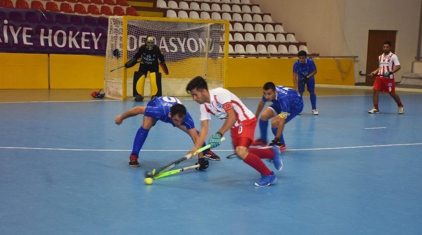 Erkekler Salon Hokeyi S&uuml;per Ligi Amasya&rsquo;ya başladı