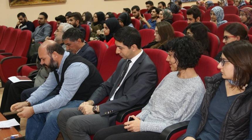 İnönü’de siyasetin temel kavram ve ilkeleri konuşuldu