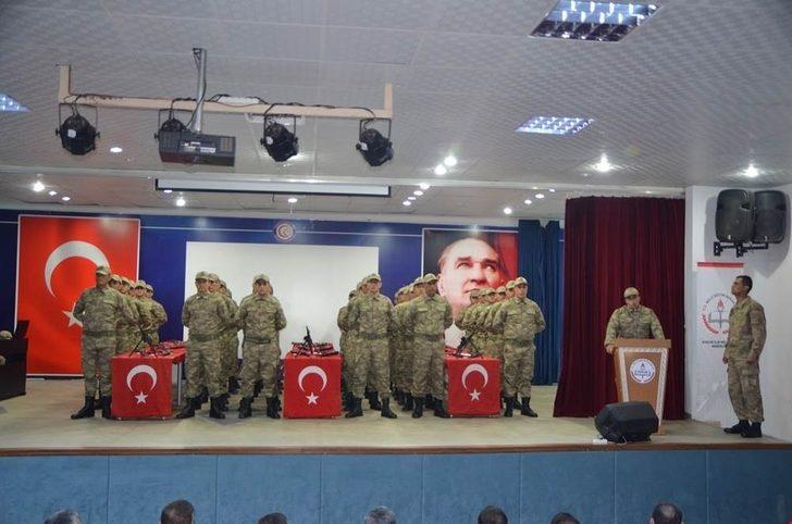 Kozluk’ta 40 güvenlik korucusu yemin ederek göreve başladı G5