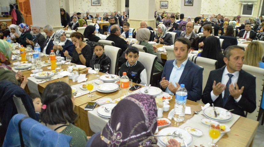 Belediye Başkanı Tahsin Babaş Şehit Aileleri ve Gazi Yakınları ile bir araya geldi