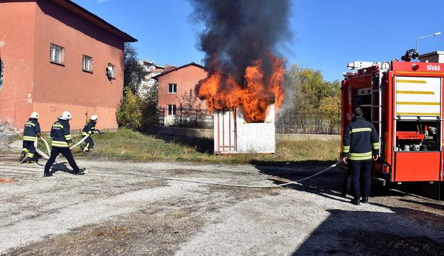 Sivas'ta deprem ve yangın tatbikatı