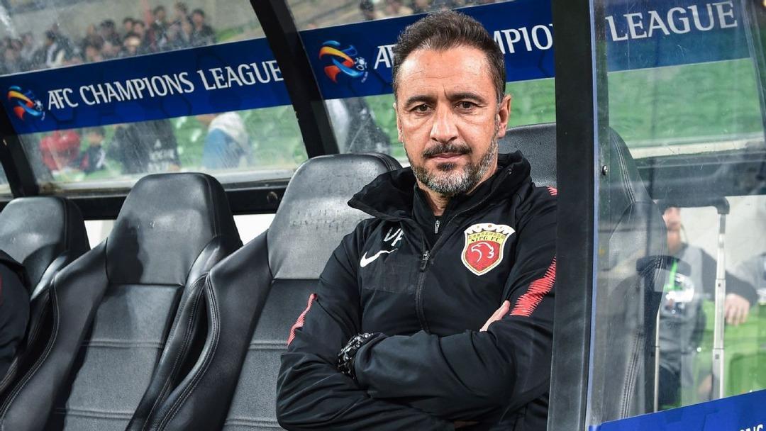 D&uuml;nya Vitor Pereira'yı konuşuyor! Zirvede...