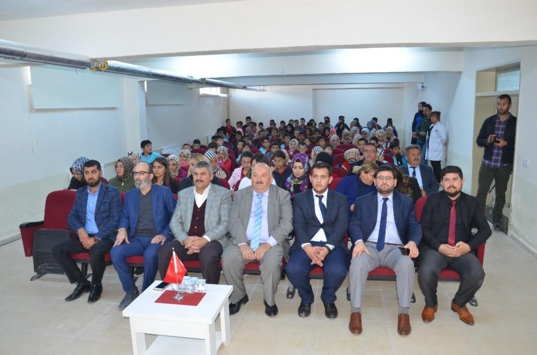 G&uuml;ny&uuml;z&uuml;nde imam hatip okulları unutulmadı