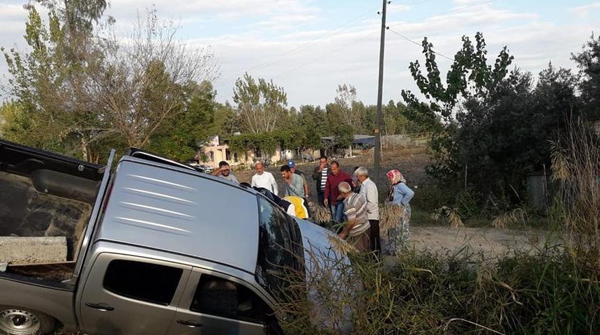 Kadirli&rsquo;de kamyonet ile otomobil &ccedil;arpıştı: 3 yaralı