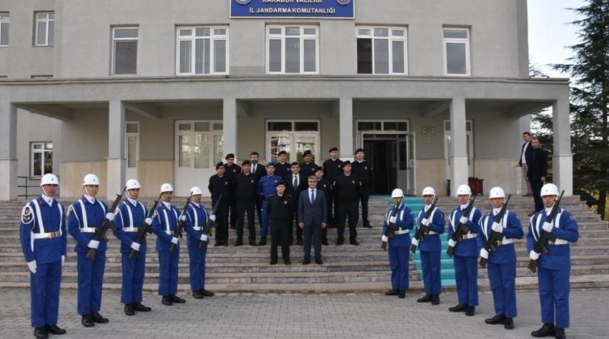 Vali G&uuml;rel İl Jandarma Komutanlığının &ccedil;alışmaları hakkında bilgi aldı