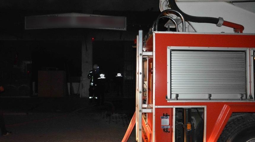 Ortaca&rsquo;da marangoz at&ouml;lyesinde yangın