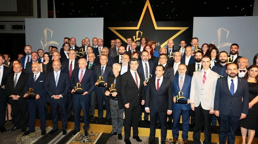 İzmir B&uuml;y&uuml;kşehir Belediyesi&rsquo;ne &ccedil;ifte &ouml;d&uuml;l