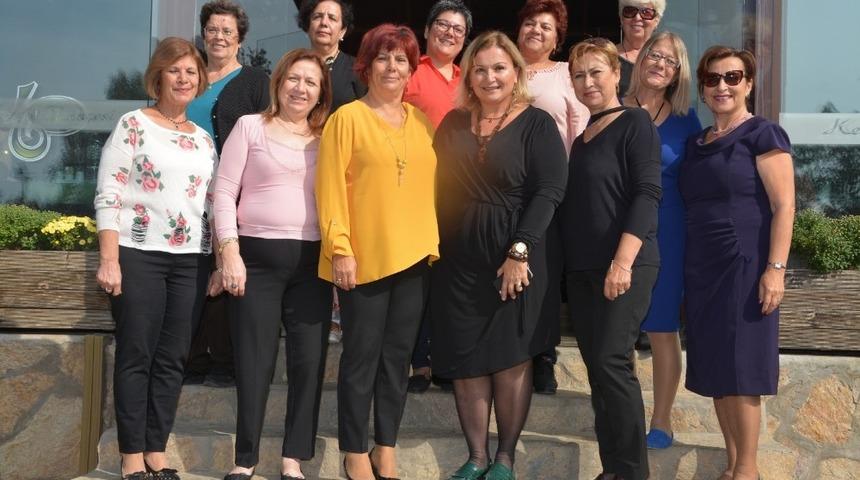 Burslu &ouml;ğrenciler yararına bir araya geldiler