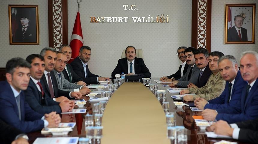 Kış mevsimine y&ouml;nelik tedbirler Vali Ali Hamza Pehlivan başkanlığında değerlendirildi