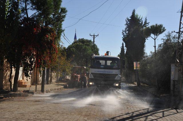 Büyükşehir Karacasu’da alt ve üst yapı çalışmalarını sürdürüyor