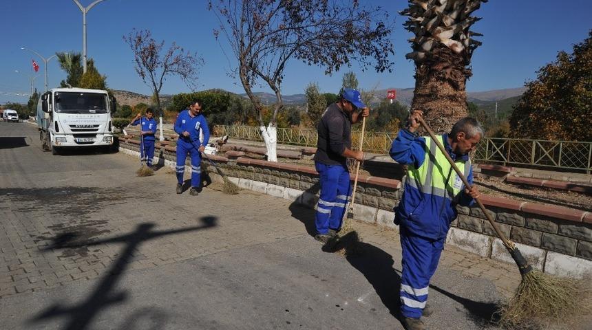 B&uuml;y&uuml;kşehir Karacasu&rsquo;da alt ve &uuml;st yapı &ccedil;alışmalarını s&uuml;rd&uuml;r&uuml;yor