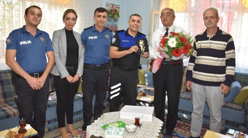 Antalya&rsquo;da gazinin otob&uuml;sten indirilmesi