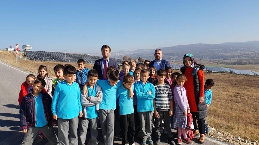 G&uuml;neş Enerjisi Santrali&rsquo;ne teknik gezi