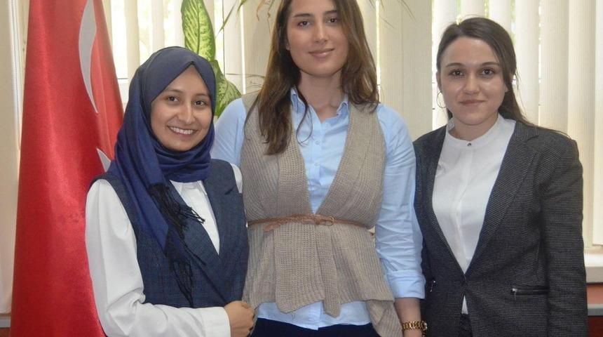 Selendi&rsquo;nin kadın cumhuriyet savcısı ve hakimleri g&ouml;revlerine başladı