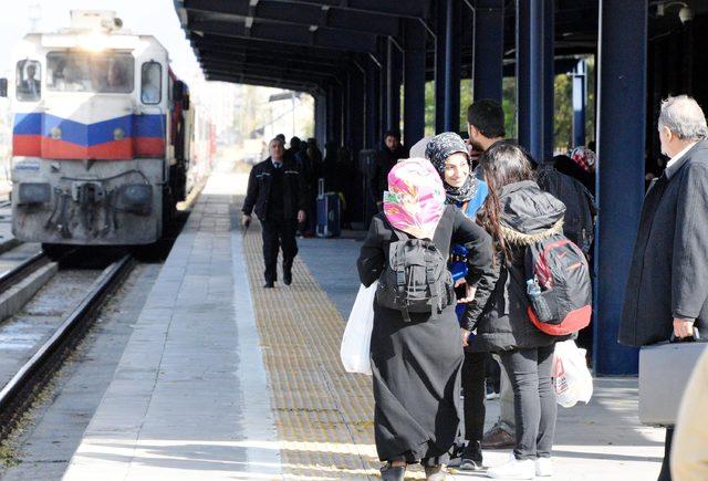 Doğu Ekspresi için esnafa çağrı: Bal veren turizm arısını öldürmeyelim