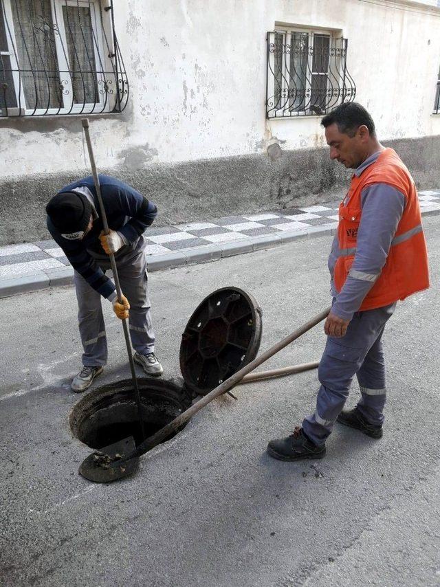 Kanalizasyon hatları temizlendi