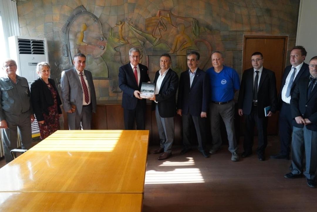 Aliağa&rsquo;ya yeni eğitim &uuml;ss&uuml;