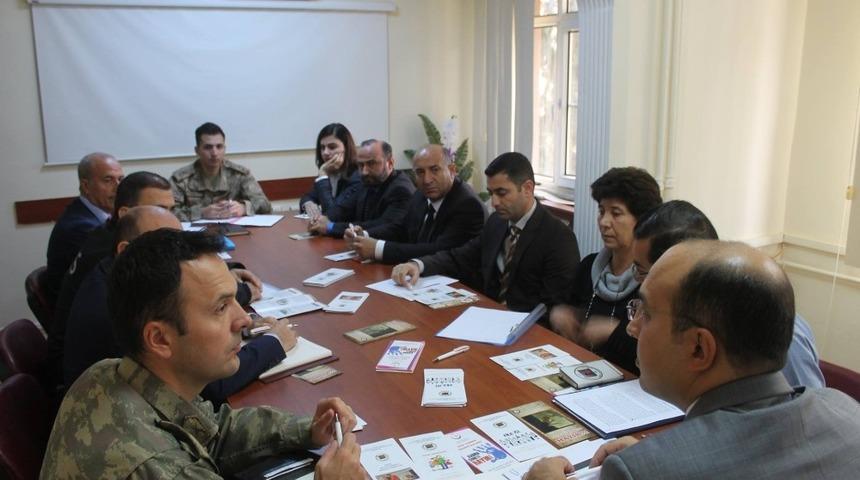 Elbeyli   Bağımlılıkla M&uuml;cadele Kurulu toplantı