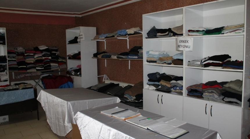 İhtiya&ccedil; sahipleri i&ccedil;in belediye 5 yıldır kıyafet toplama kampanyası yapıyor