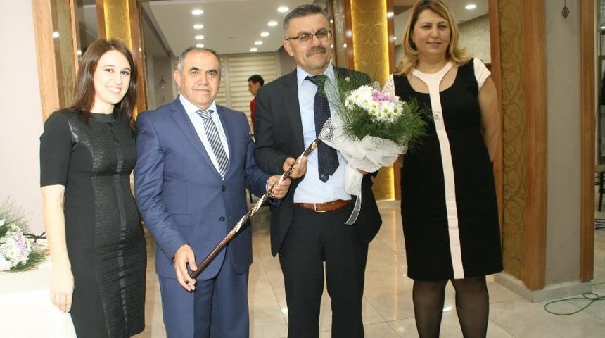 PTT personeli d&uuml;zenlenen veda yemeğinde bir araya geldi