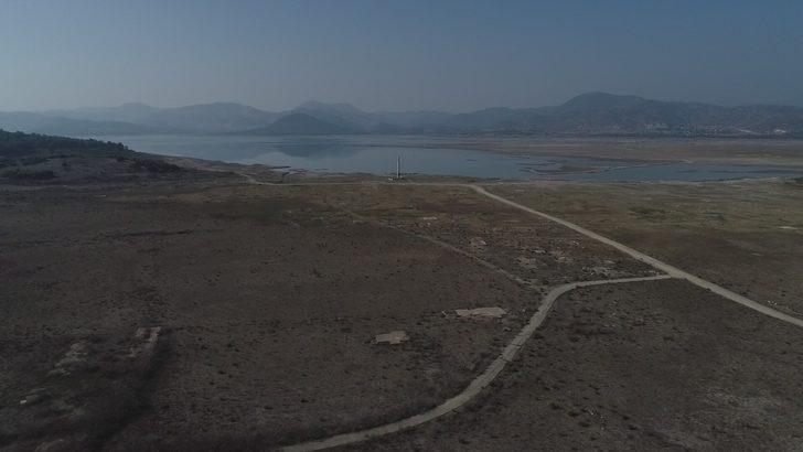 Sular çekilince kayıp köy ortaya çıktı! G1