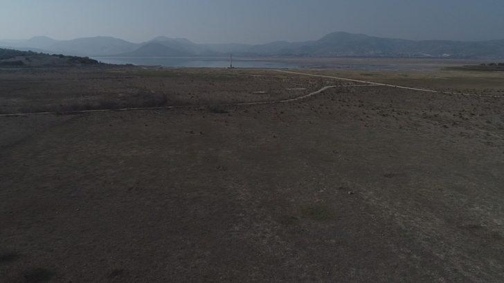 Sular çekilince kayıp köy ortaya çıktı! G2