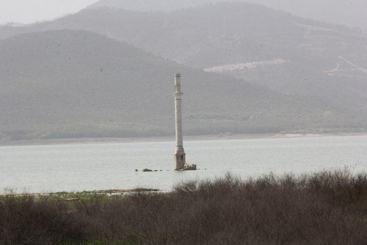 Sular çekilince kayıp köy ortaya çıktı! G3