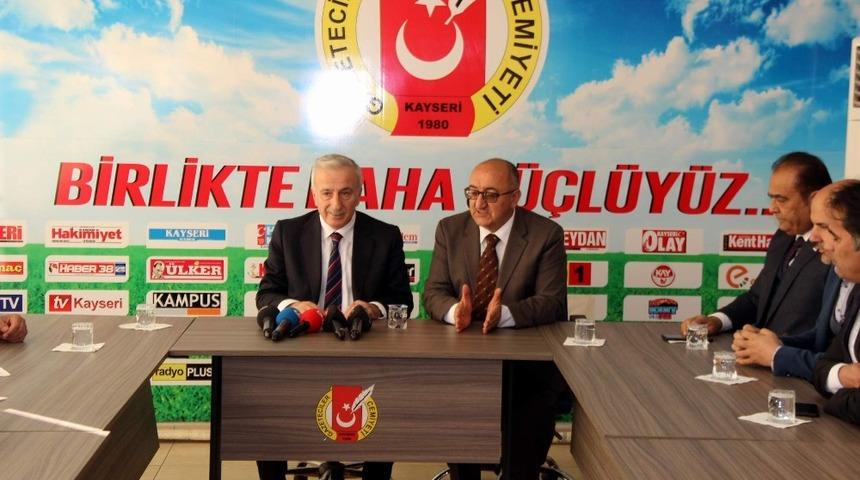 Vali Kamçı: "Yüz akıyla ayrılmak nasip oldu"