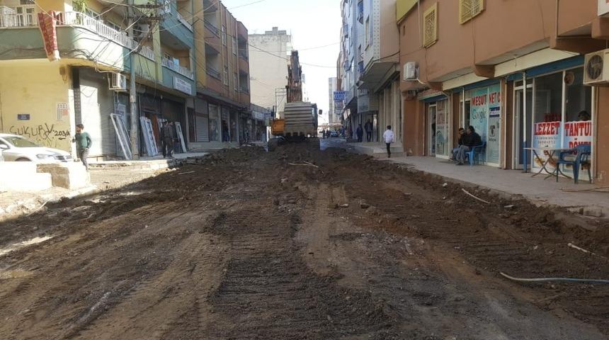 Silopi’de ara sokak çalışmaları devam ediyor