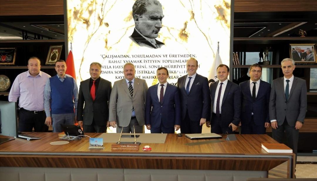 Erciyes &Uuml;niversitesi sanayicilerle işbirliği i&ccedil;in sahada