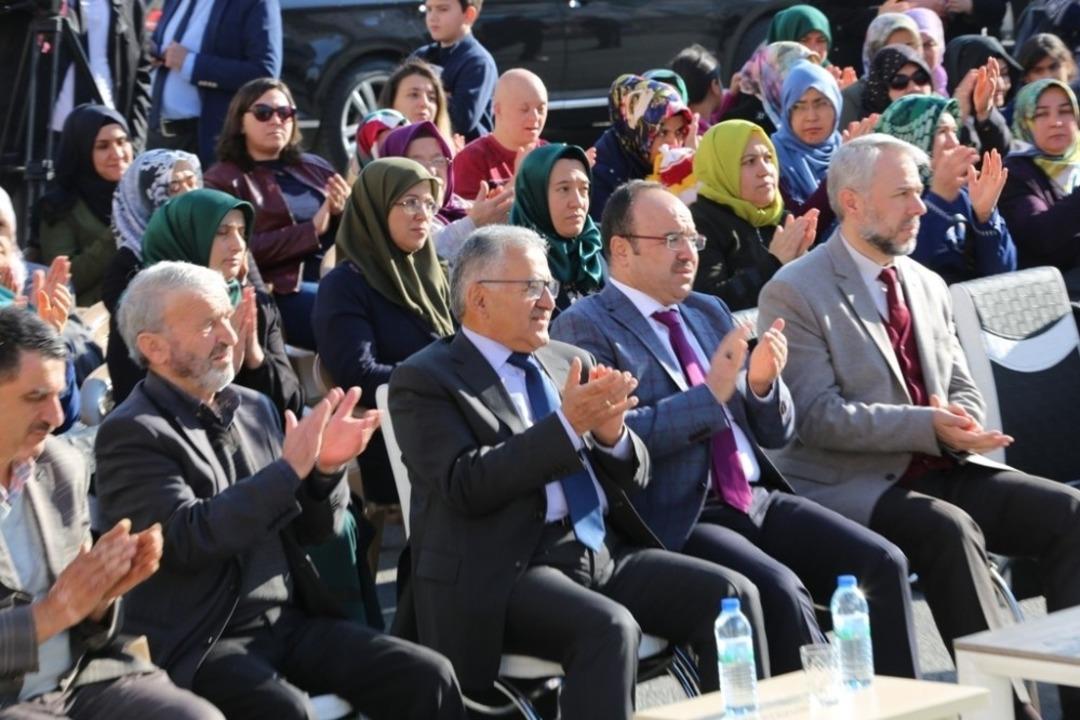 Başkan B&uuml;y&uuml;kkılı&ccedil; Kuran kursu binasını hizmete a&ccedil;tı