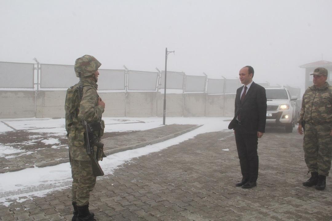 Kaymakam Solak&rsquo;tan sınır karakoluna ziyaret