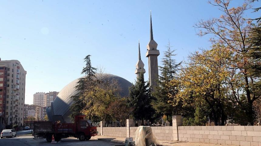 Cemil Baba Mezarlığına düzenleme