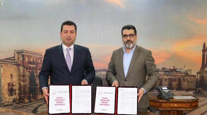 Medicana Sivas Hastanesi’nden öğretmenlere 24 Kasım hediyesi