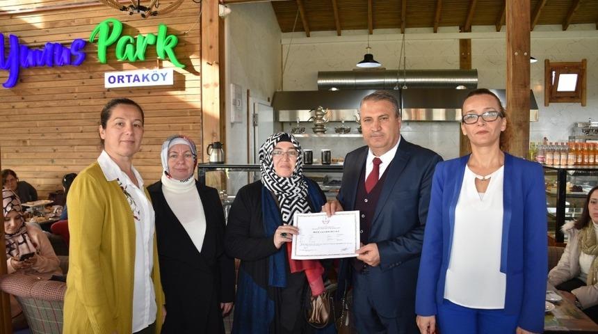 Sertifikalarını Başkan &Ccedil;er&ccedil;i&rsquo;den aldılar