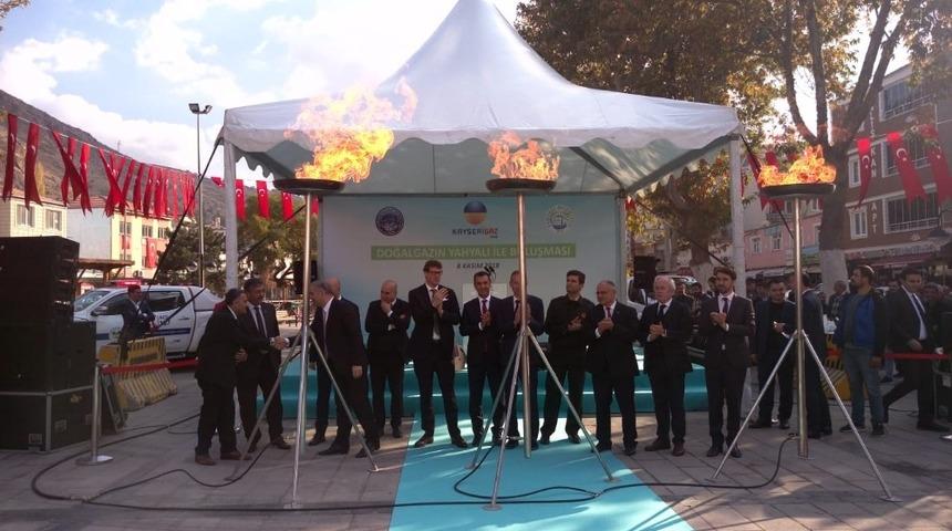 Yahyalı&rsquo;da doğalgaz coşkusu