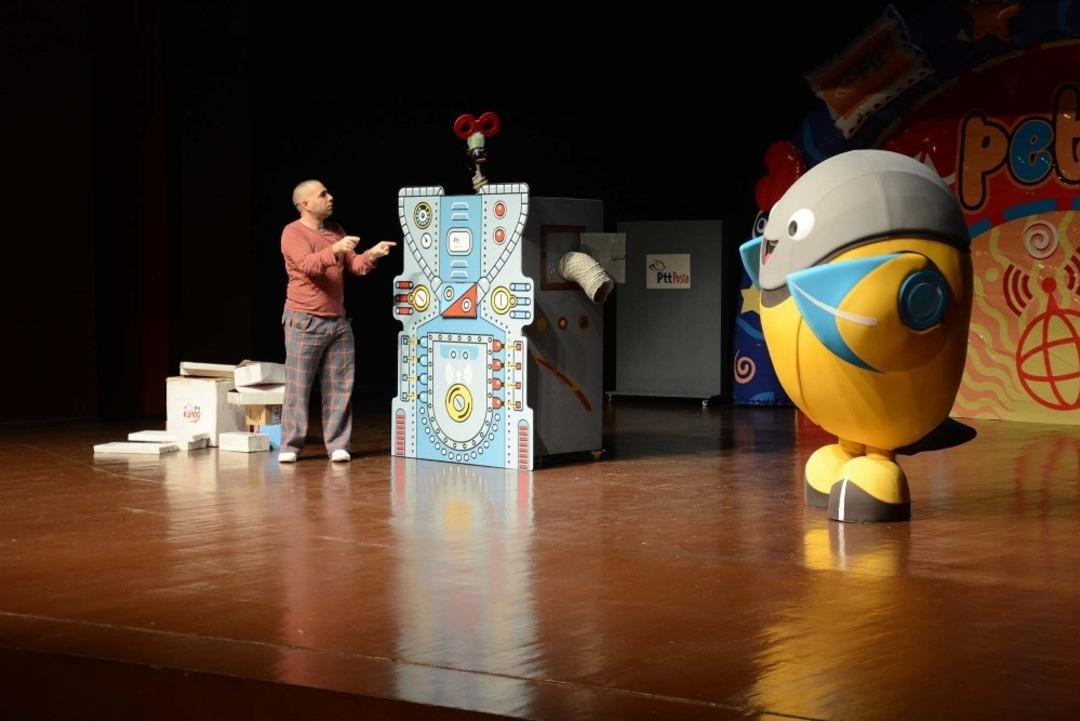 Pette, Uşak&rsquo;ta miniklerle buluştu